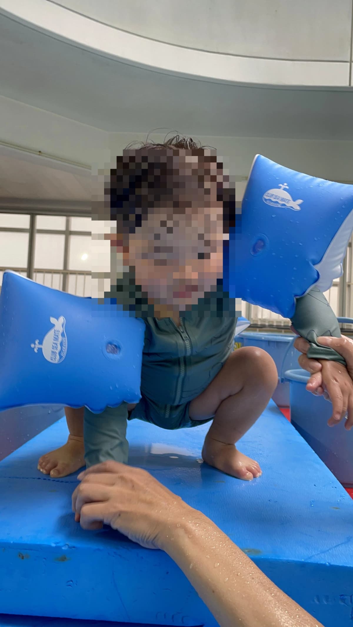 先生が優しく、ママも赤ちゃんとたくさん触れ合えて楽しい!