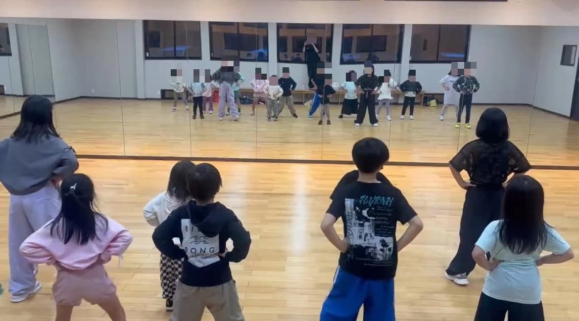 先生もダンスが上手で、教え方も優しく上手です