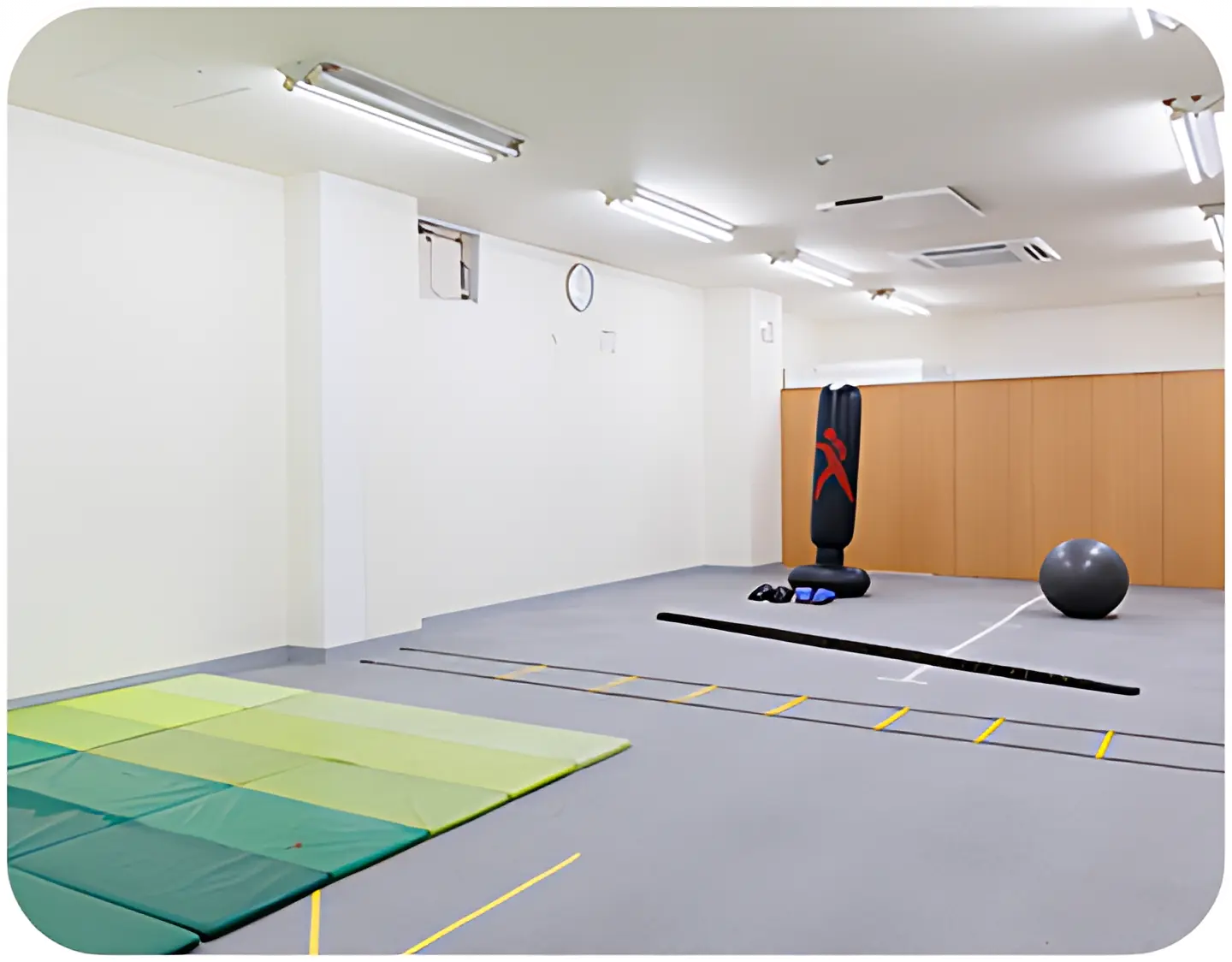 ほわいとうぃんぐ 療育（発達支援） 飯塚館のサムネイル画像 2