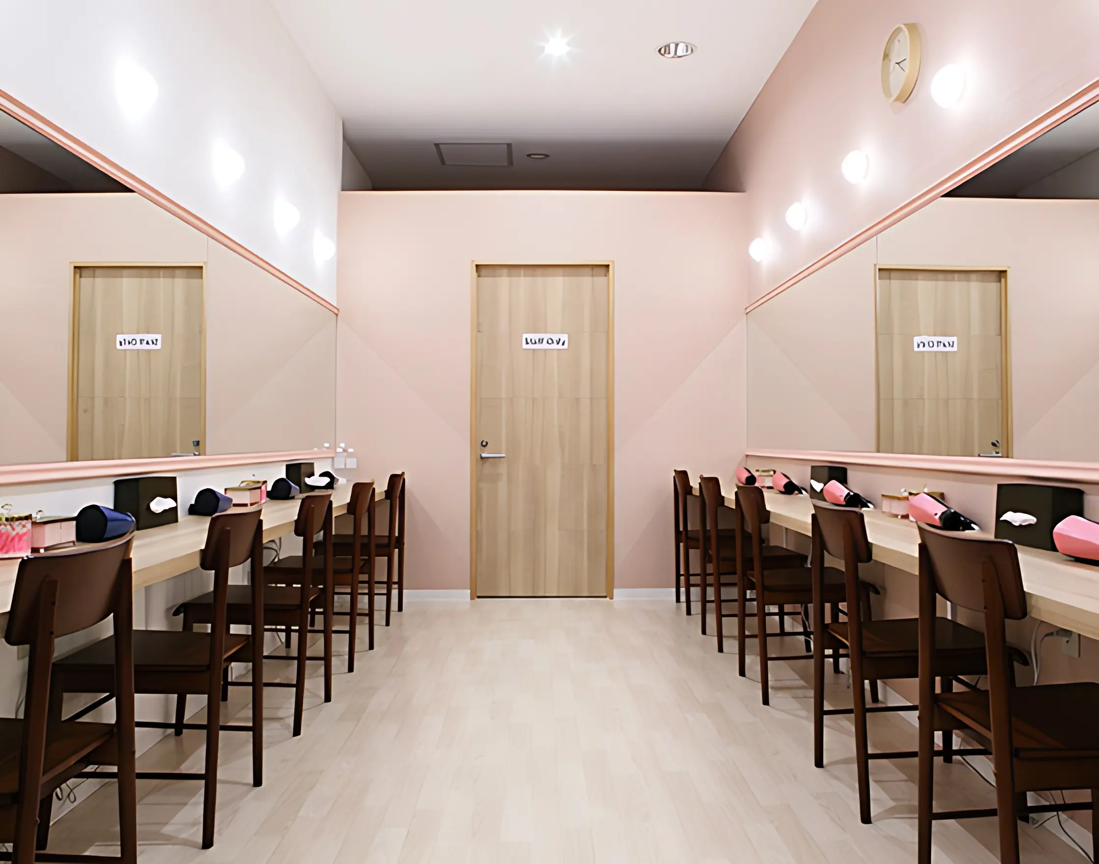 テニスラウンジ ウェルネススクエア新栄のサムネイル画像 5