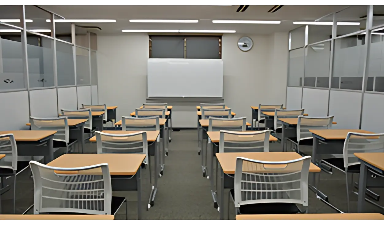 トーマス ＴＯＭＡＳ 西日暮里校のサムネイル画像 3