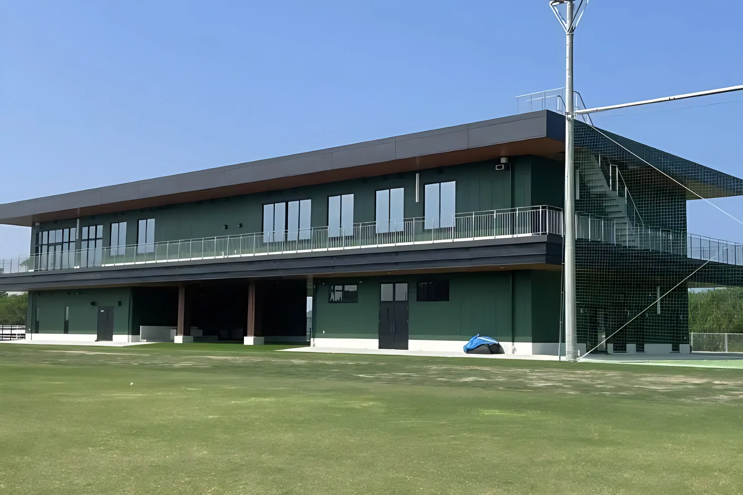 港川キッカーズ 具志頭陸上競技場のサムネイル画像 3