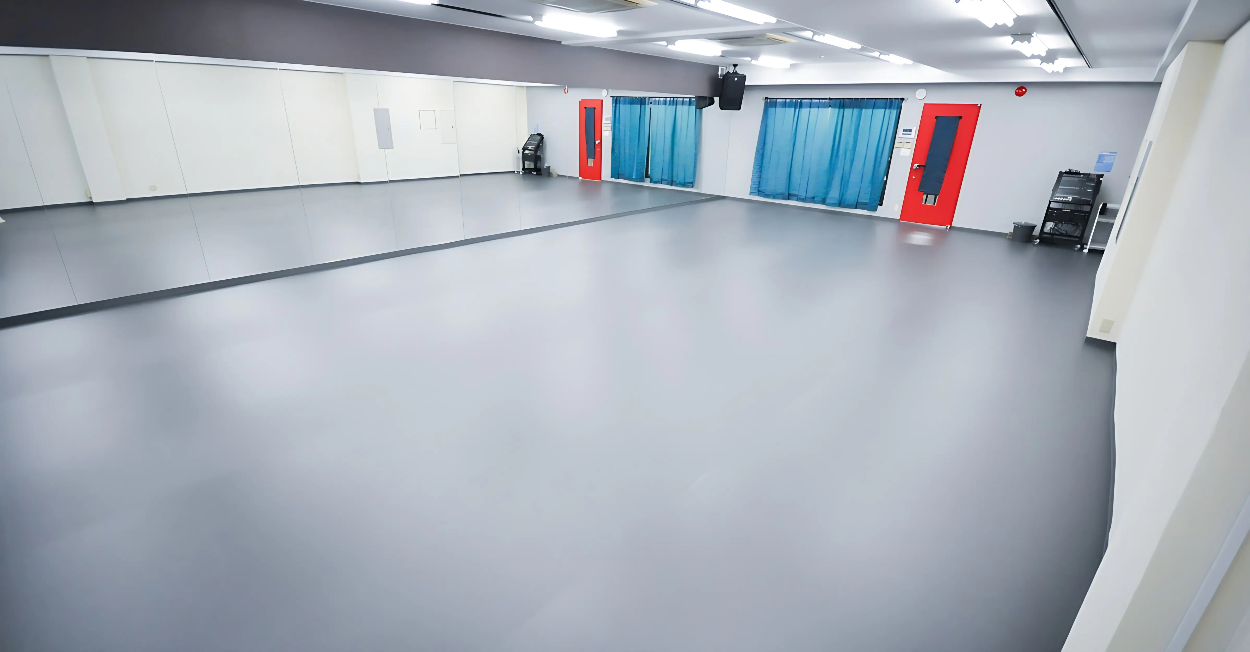 INSmeK ダンス sound studio PACKS 船橋店のサムネイル画像 2