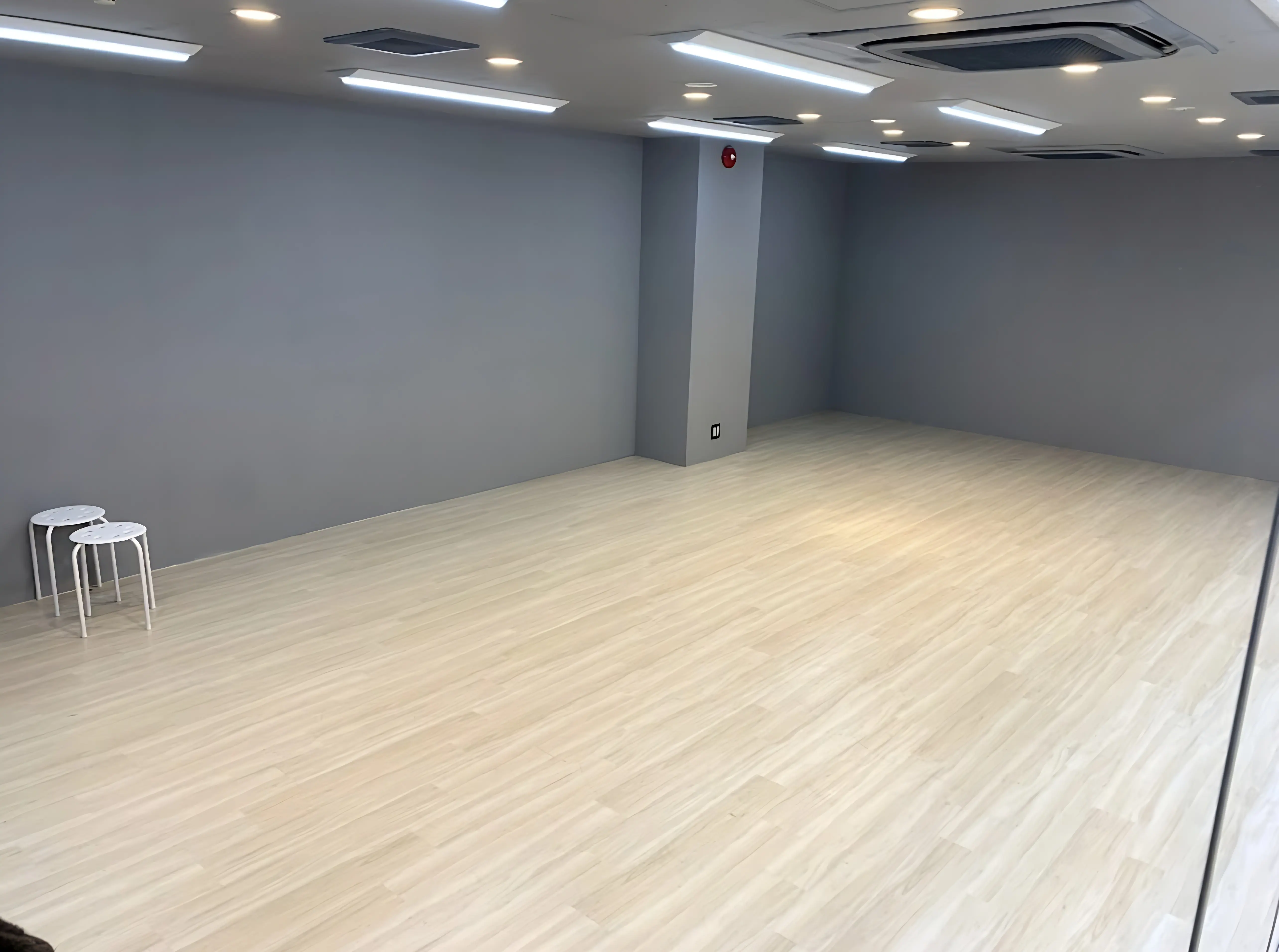 YELLOW SPARROW ダンス 心斎橋校のメイン画像