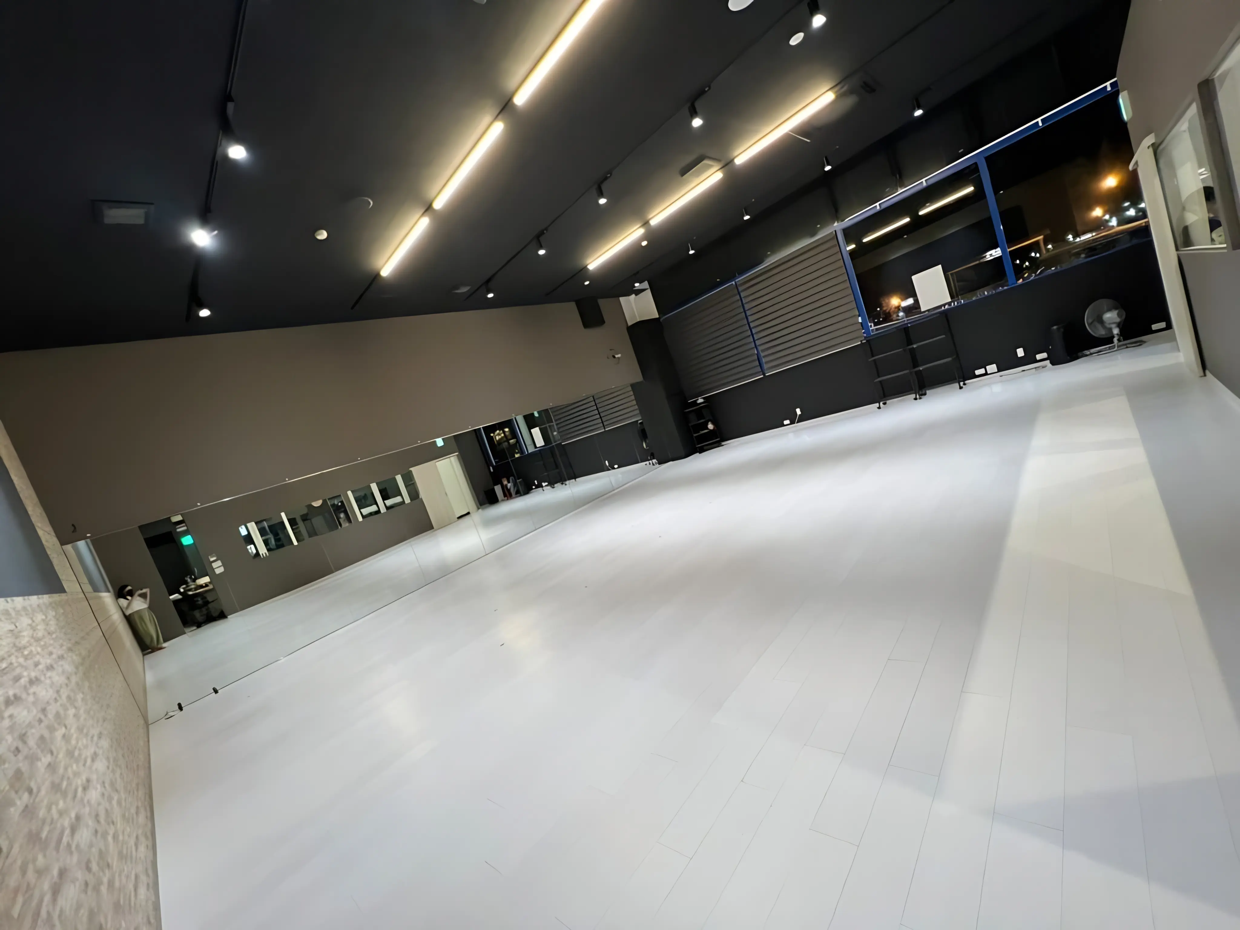 Think(ダンス スタジオシンク) 近江八幡店のサムネイル画像 4