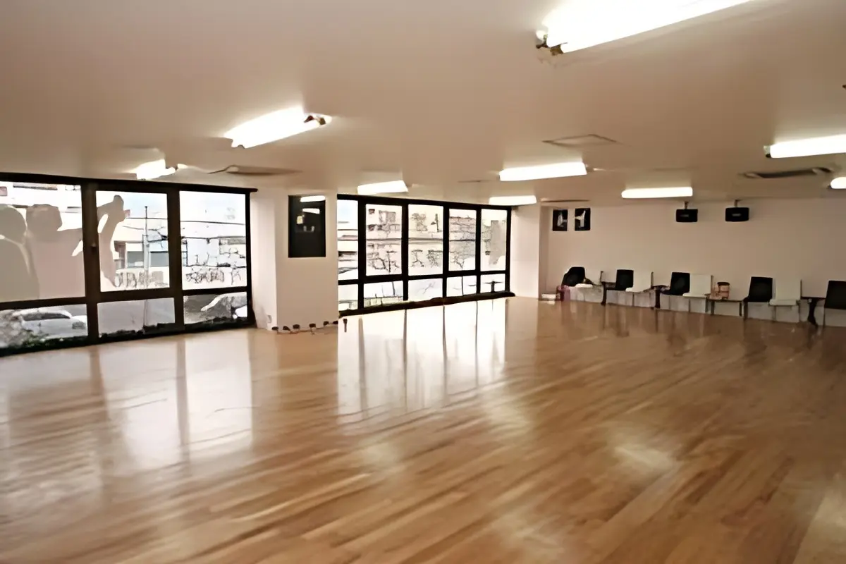 中村トオルダンススクール 白銀教室のサムネイル画像 3