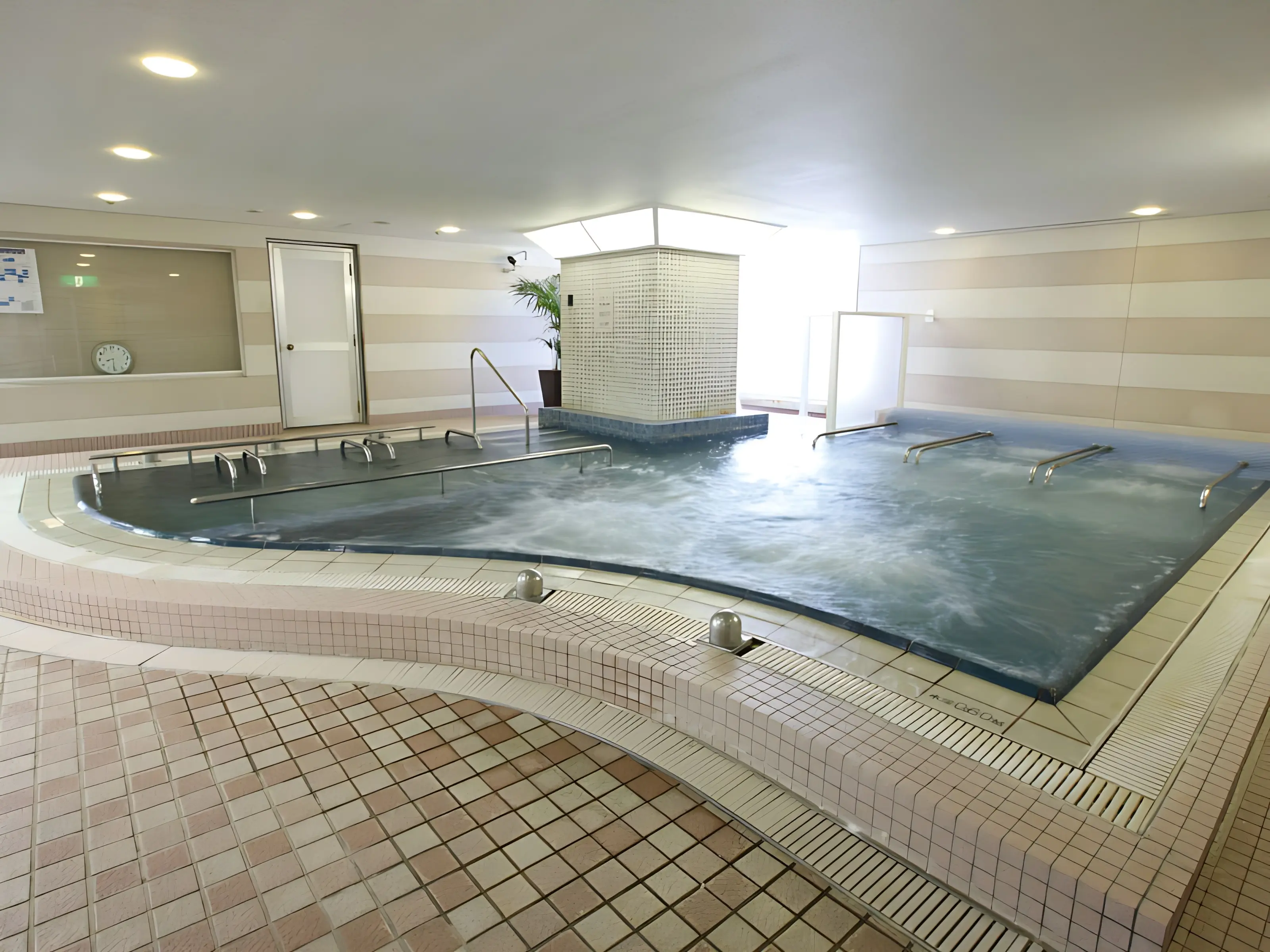 東急スポーツオアシス スイミング・水泳 あべの24Plusのサムネイル画像 3