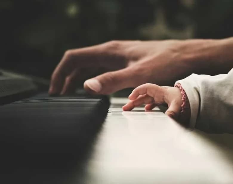 ローズマリーミュージックスクール リトミック 麻布教室 画像 1