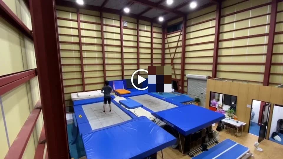 直方エアーフライング トランポリン 直方市体育館 画像 3