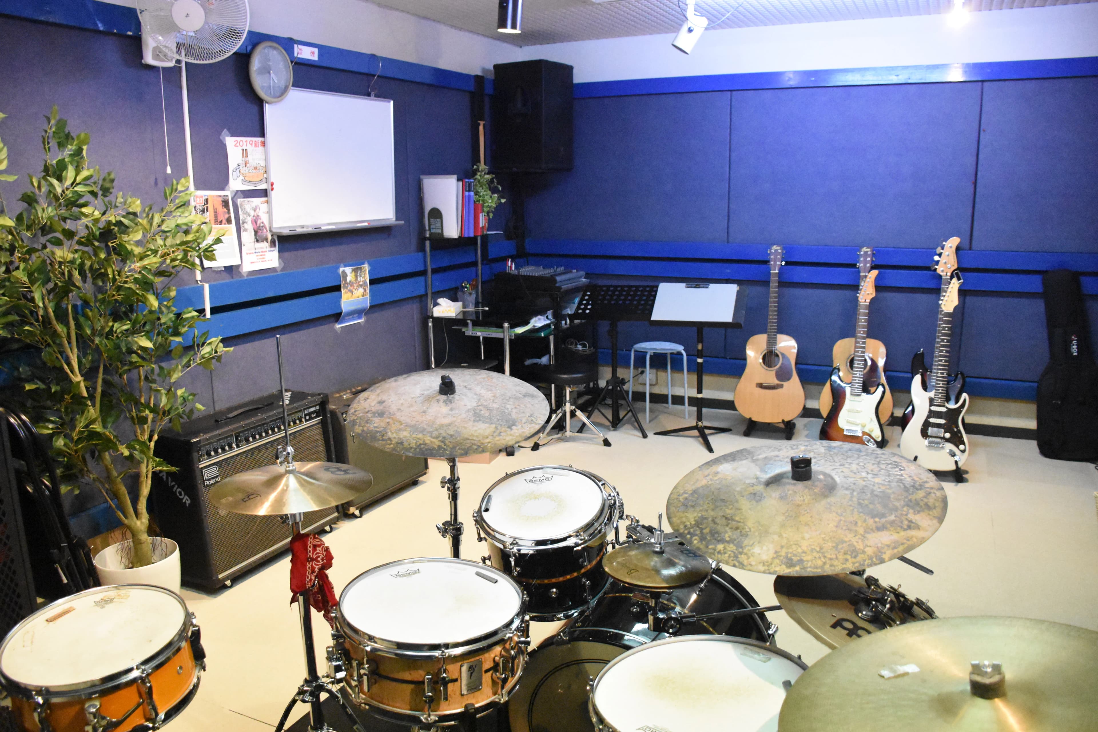 グルーヴワールド音楽教室 ベース 寿町 教室のサムネイル画像 5