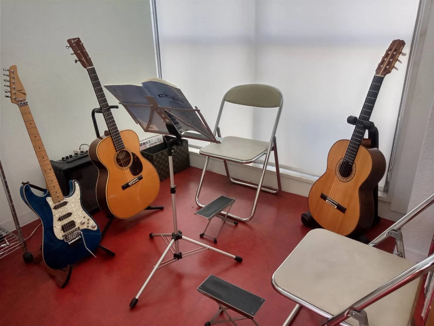 新堀ギター音楽院 ウクレレ 港南台教室 画像 1