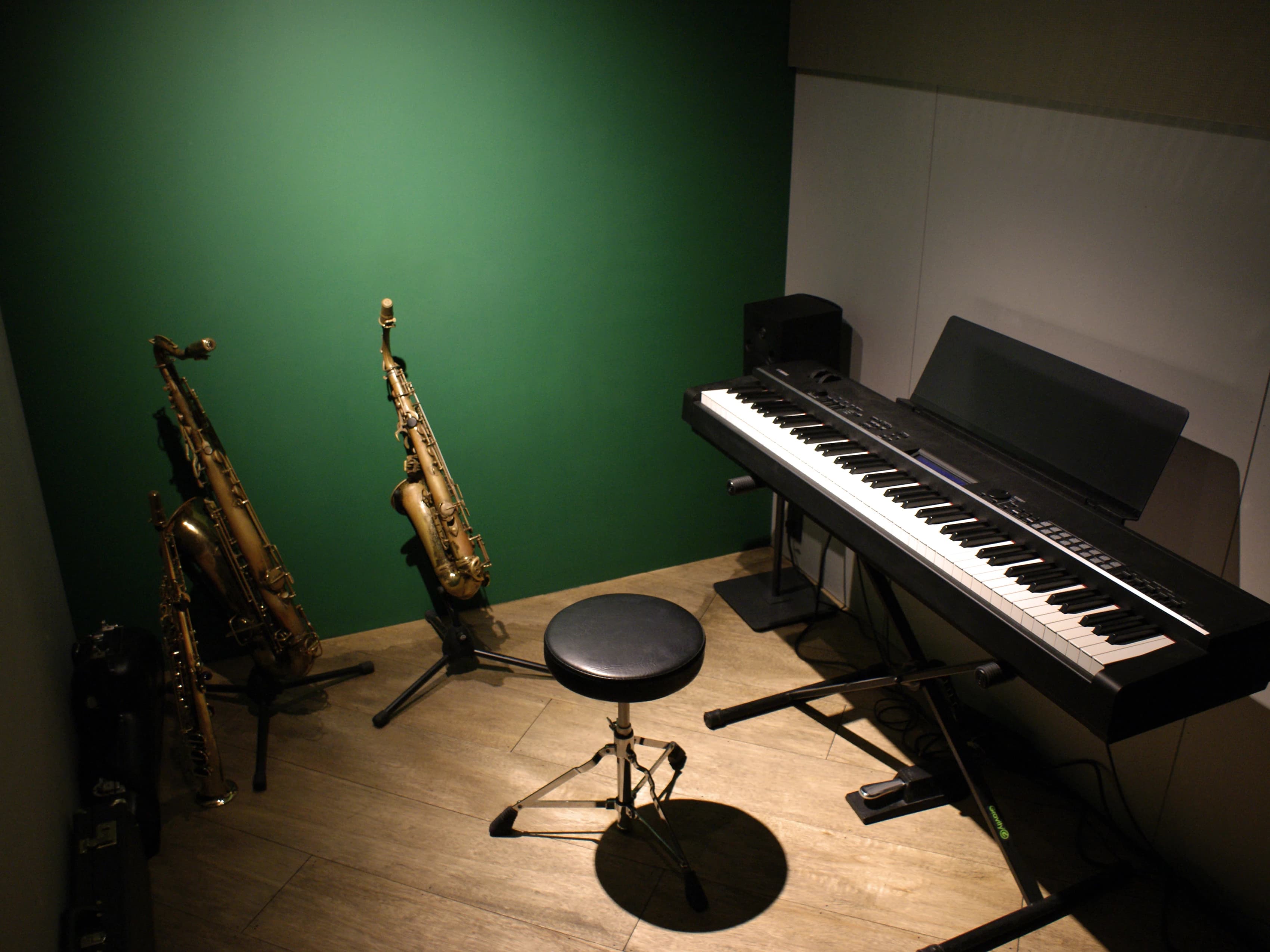 festina-lente music school フルート 代々木教室のサムネイル画像 5