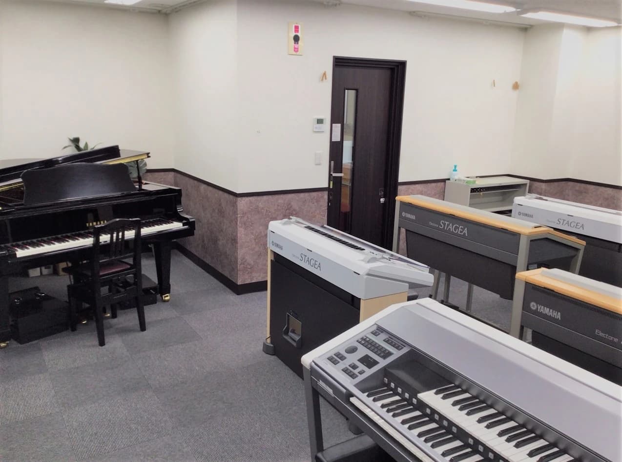 厚木楽器 フルート アミ国分寺台のサムネイル画像 3