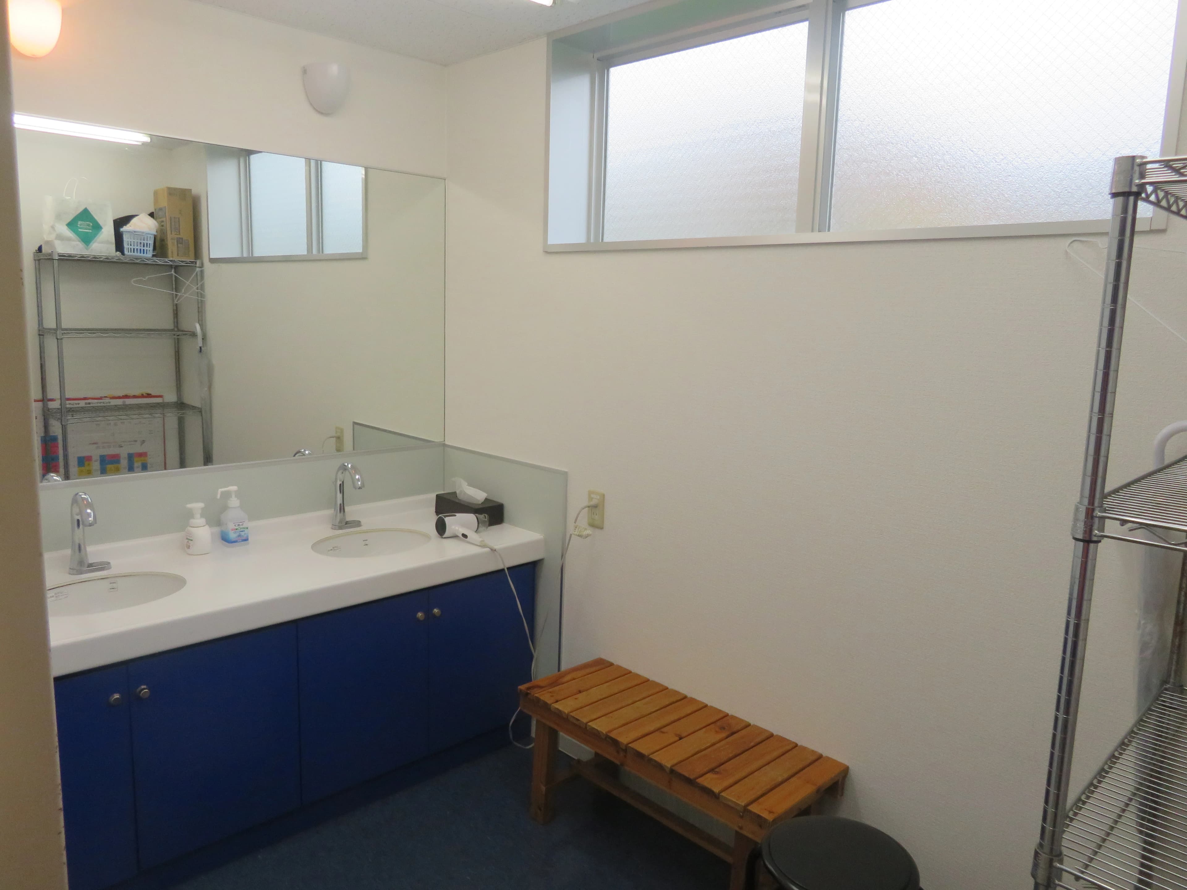 テニスラウンジ テニスラウンジ豊田のサムネイル画像 3