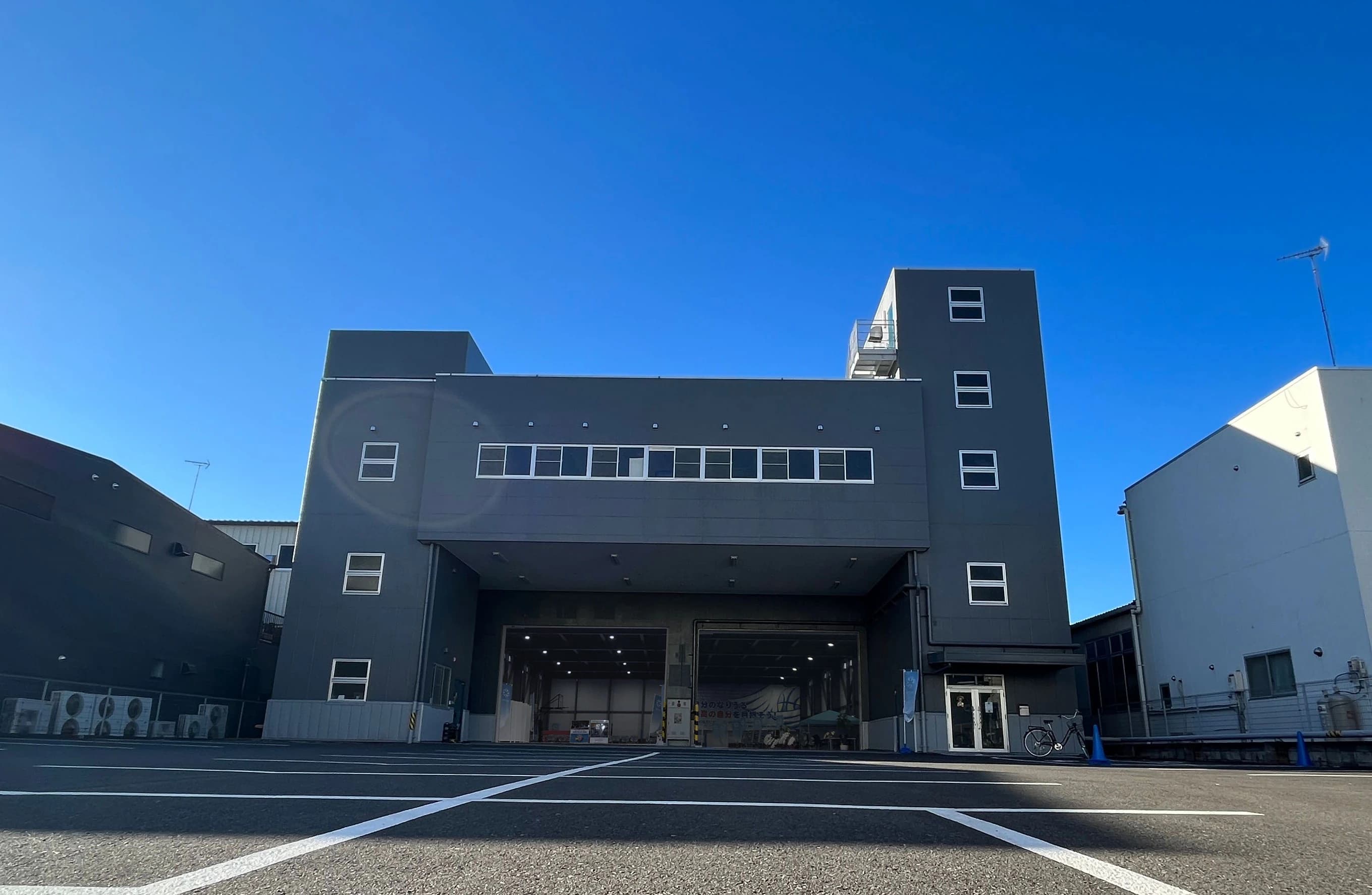 ERUTLUC CENTER バスケットボールスクールのサムネイル画像 4