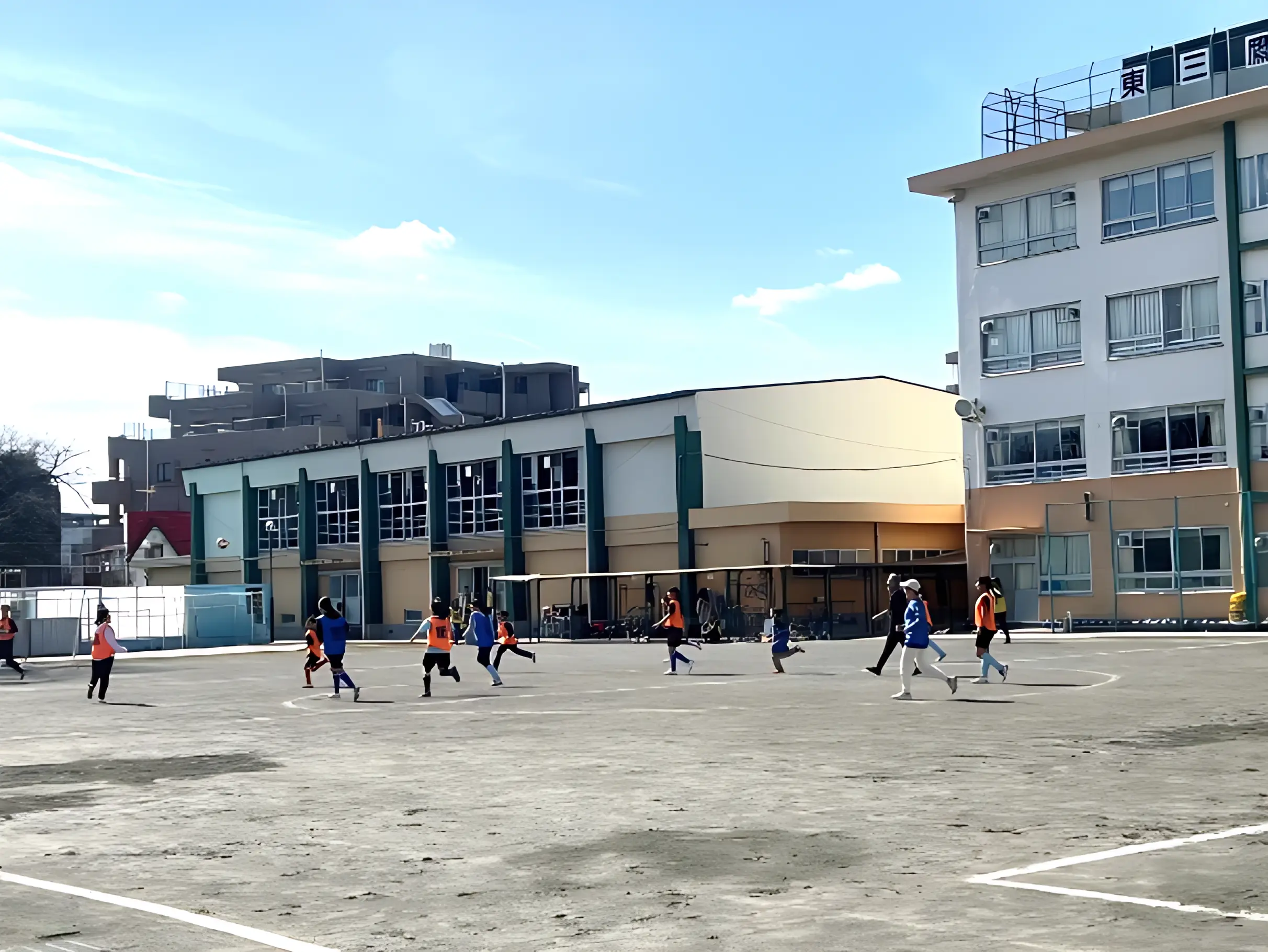 三鷹一小スポーツクラブ サッカー 三鷹市立第一小学校校庭のメイン画像
