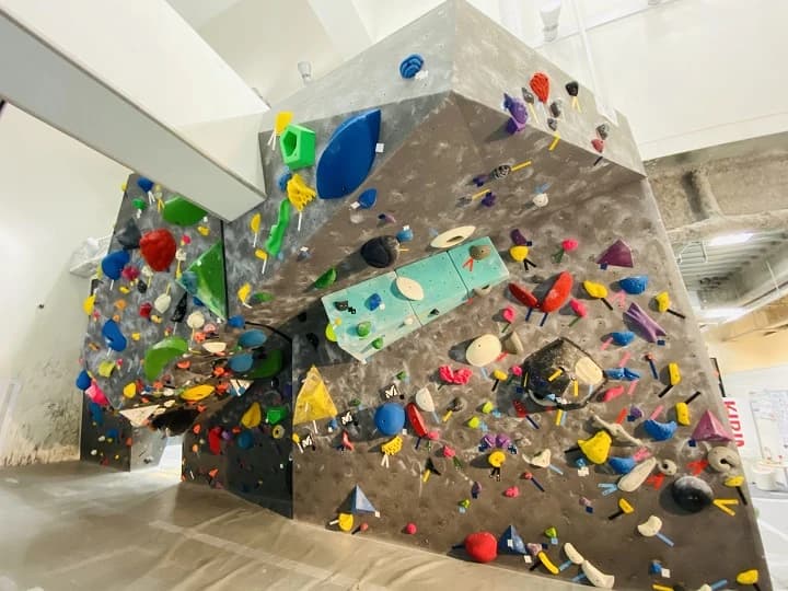 グラビティリサーチ姫路 ボルダリングのサムネイル画像 5