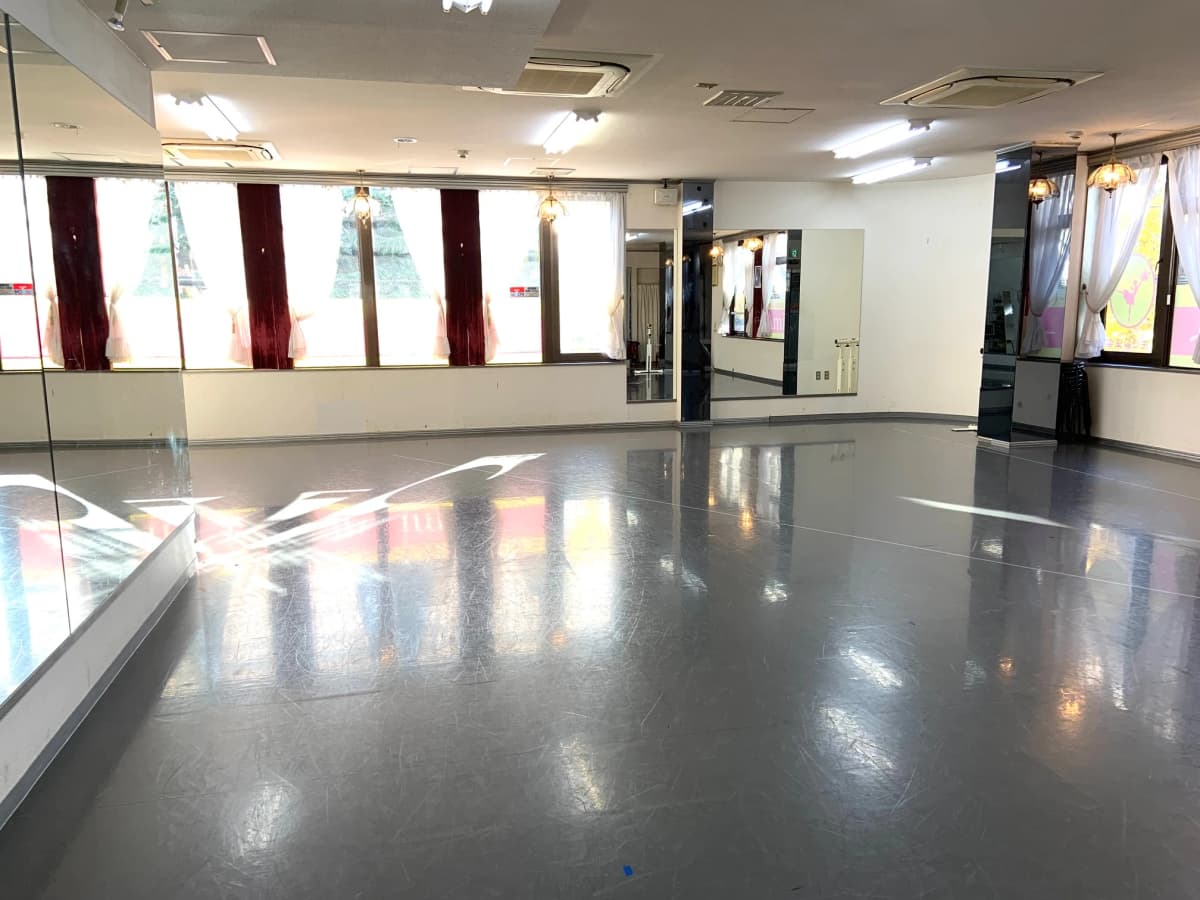 Ami Ballet Dance Arts(アミバレエダンスアーツ) すみれスタジオのサムネイル画像 2