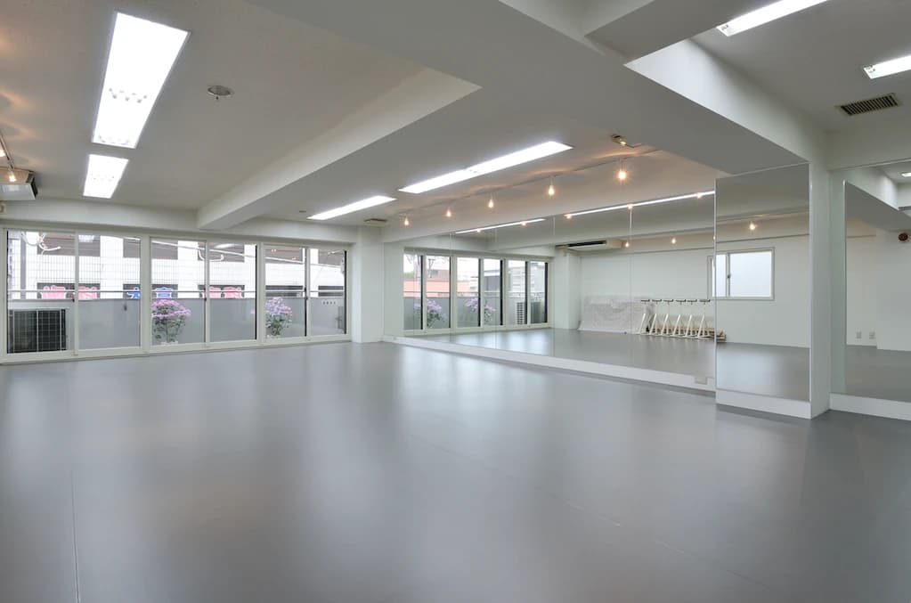 国立ミュージカルスタジオ　ｕｎ－ｅｖｅｎ バレエ 東教室のメイン画像