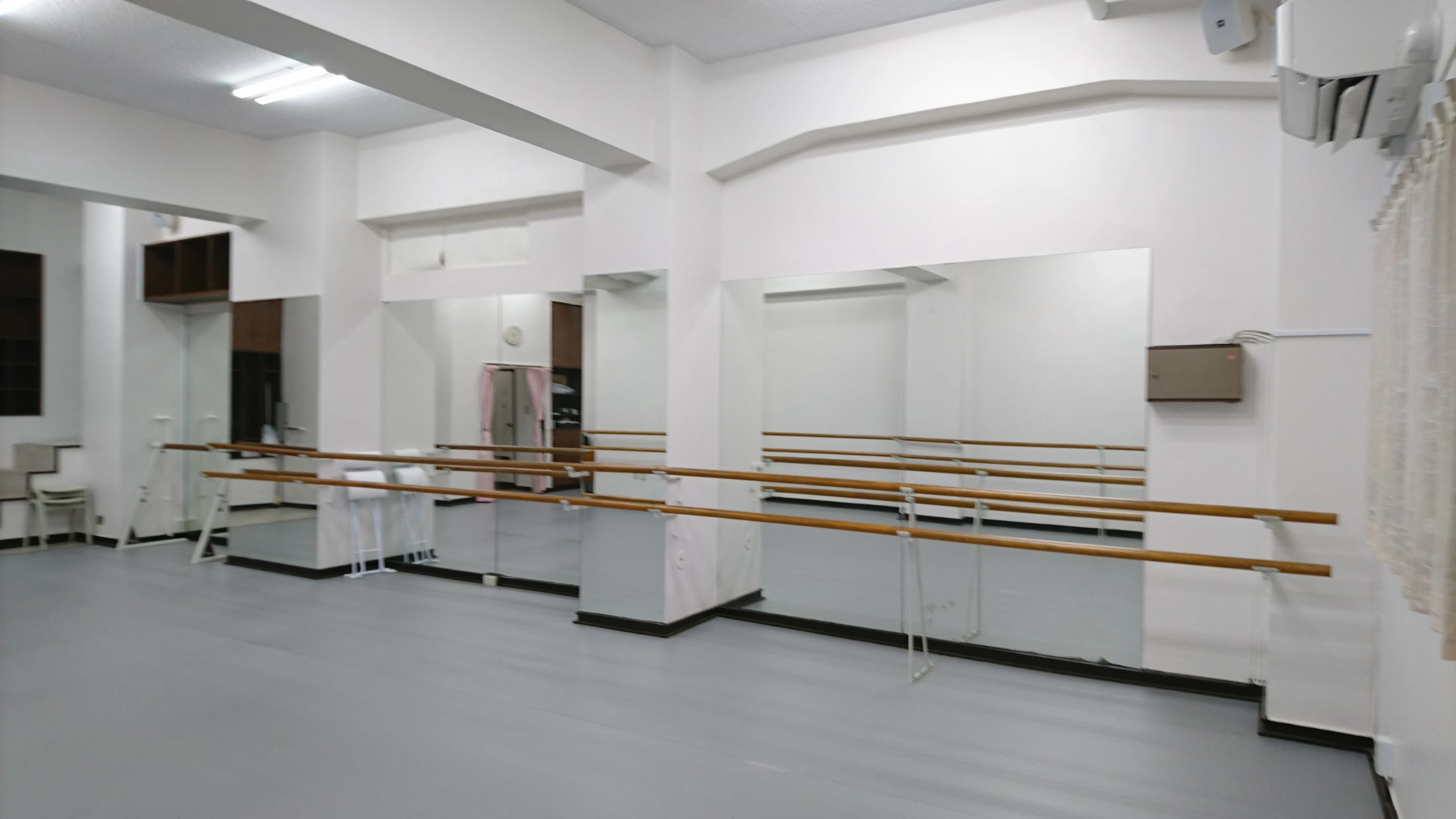 S.S. Ballet Class スタジオR&Yのサムネイル画像 4