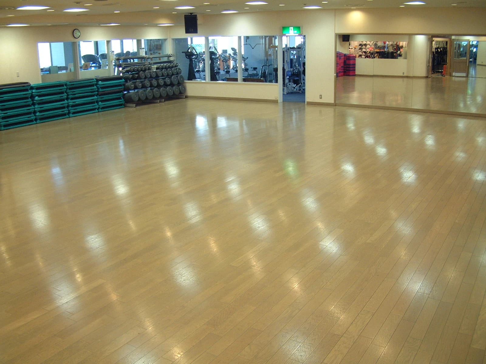 大阪エヴェッサ バスケットボール 東急スポーツオアシス茨木のサムネイル画像 3