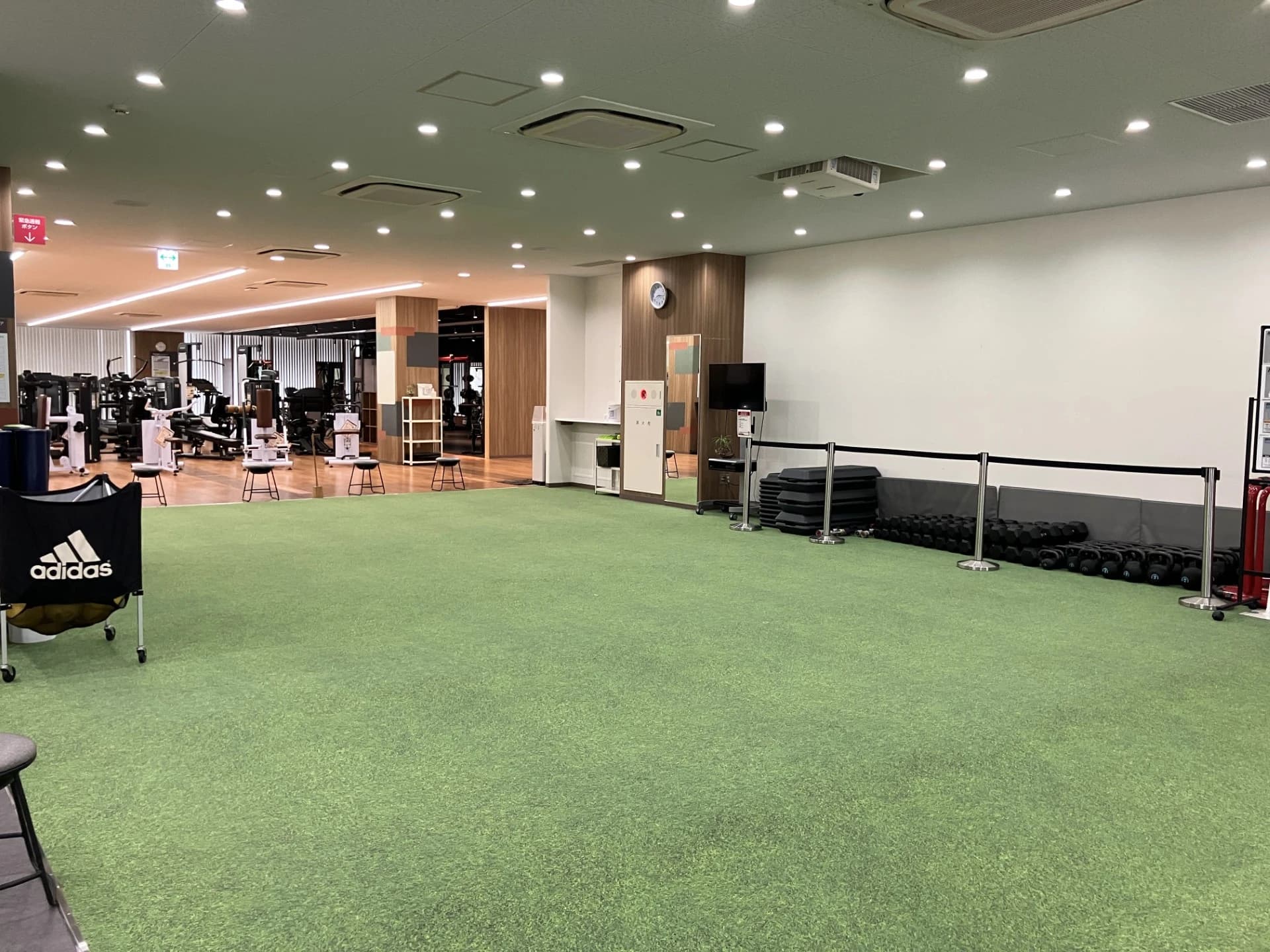 スポーツクラブ ルネサンス テニス 稲毛24のサムネイル画像 2