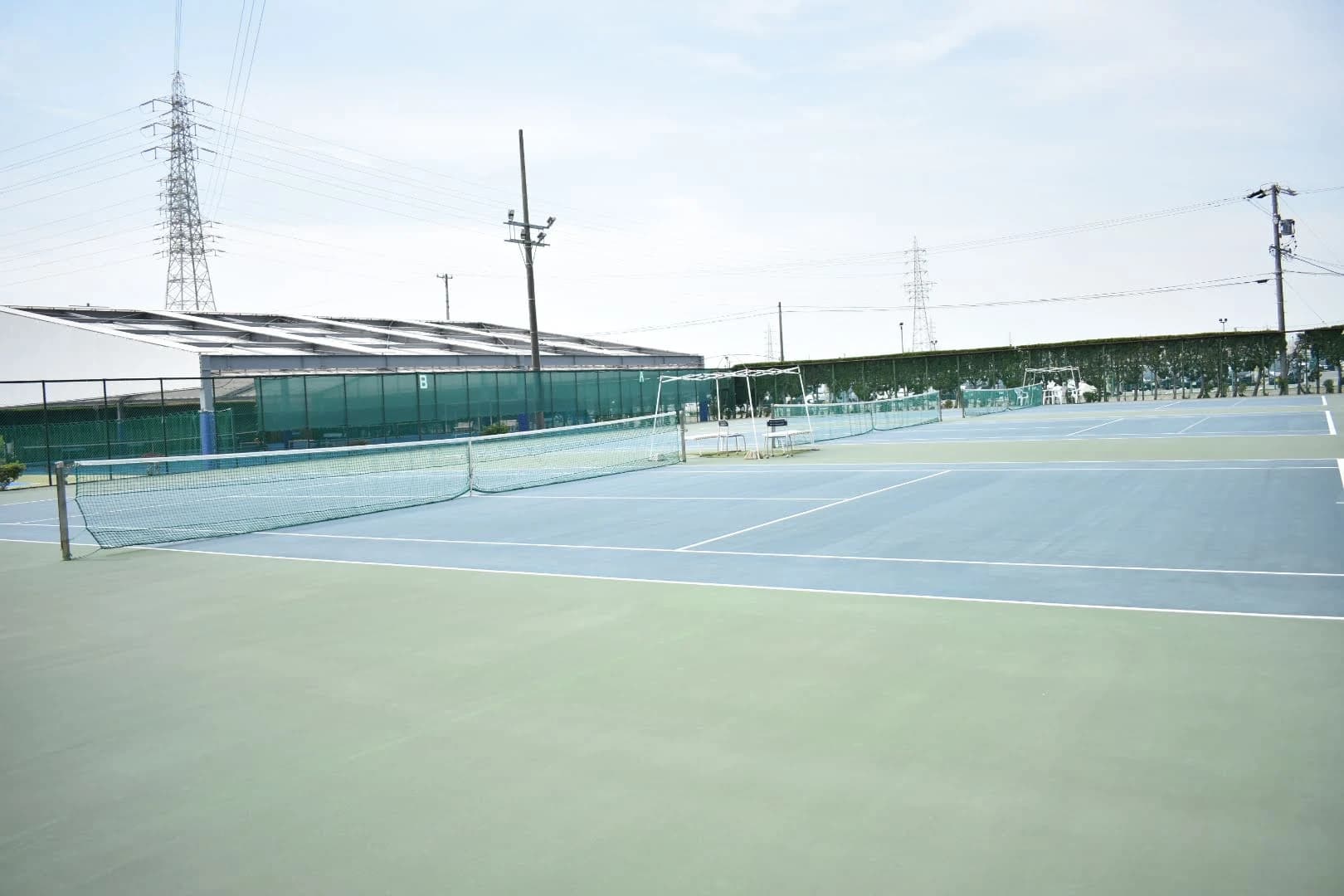 西尾ローンテニスクラブ ジュニアテニススクール 西大狼教室のサムネイル画像 3