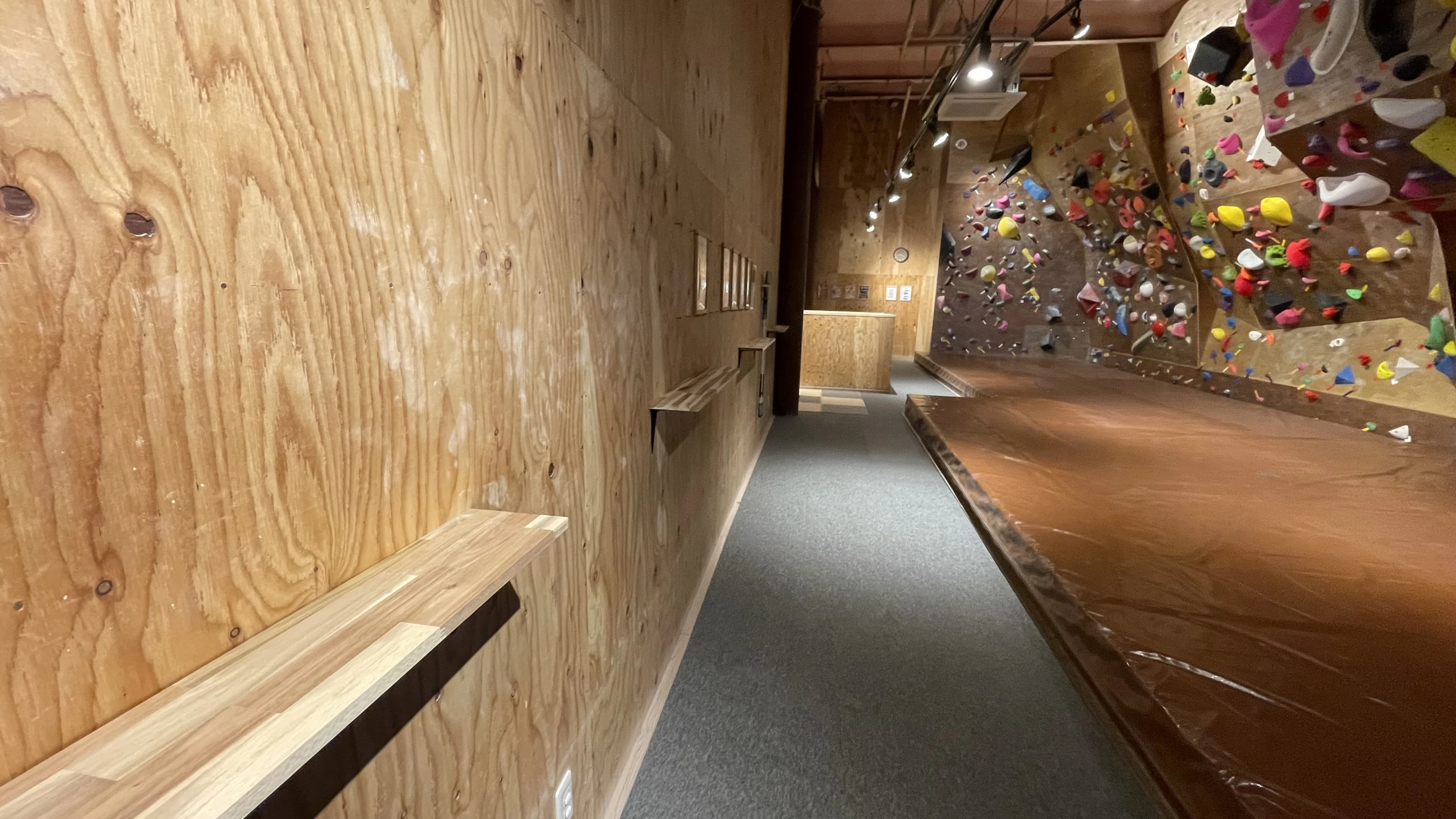 CAMP & CLIMBING FREAKY ボルダリング 御成教室のサムネイル画像 5