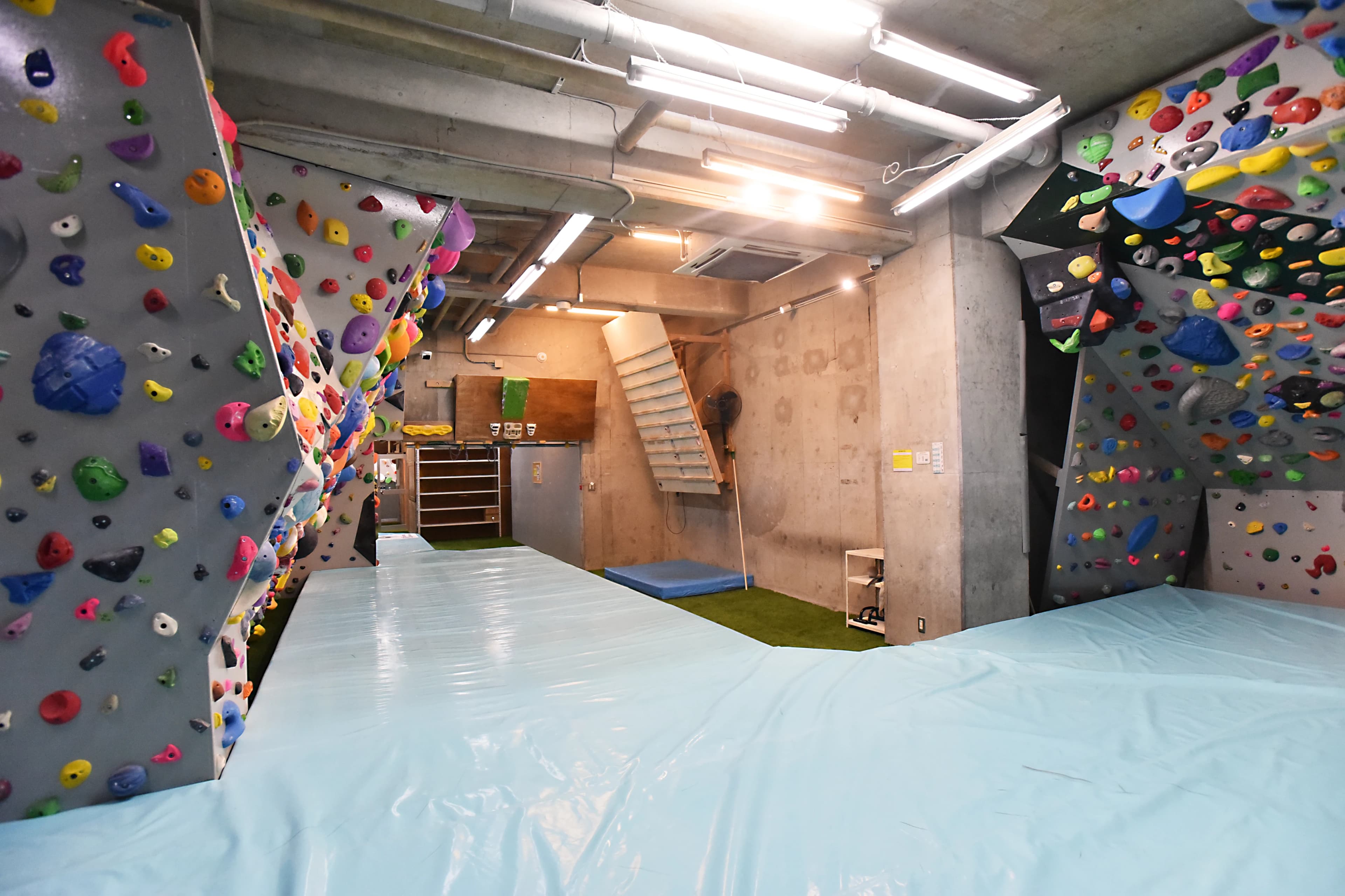 ディーボルダリング 西八王子店のメイン画像