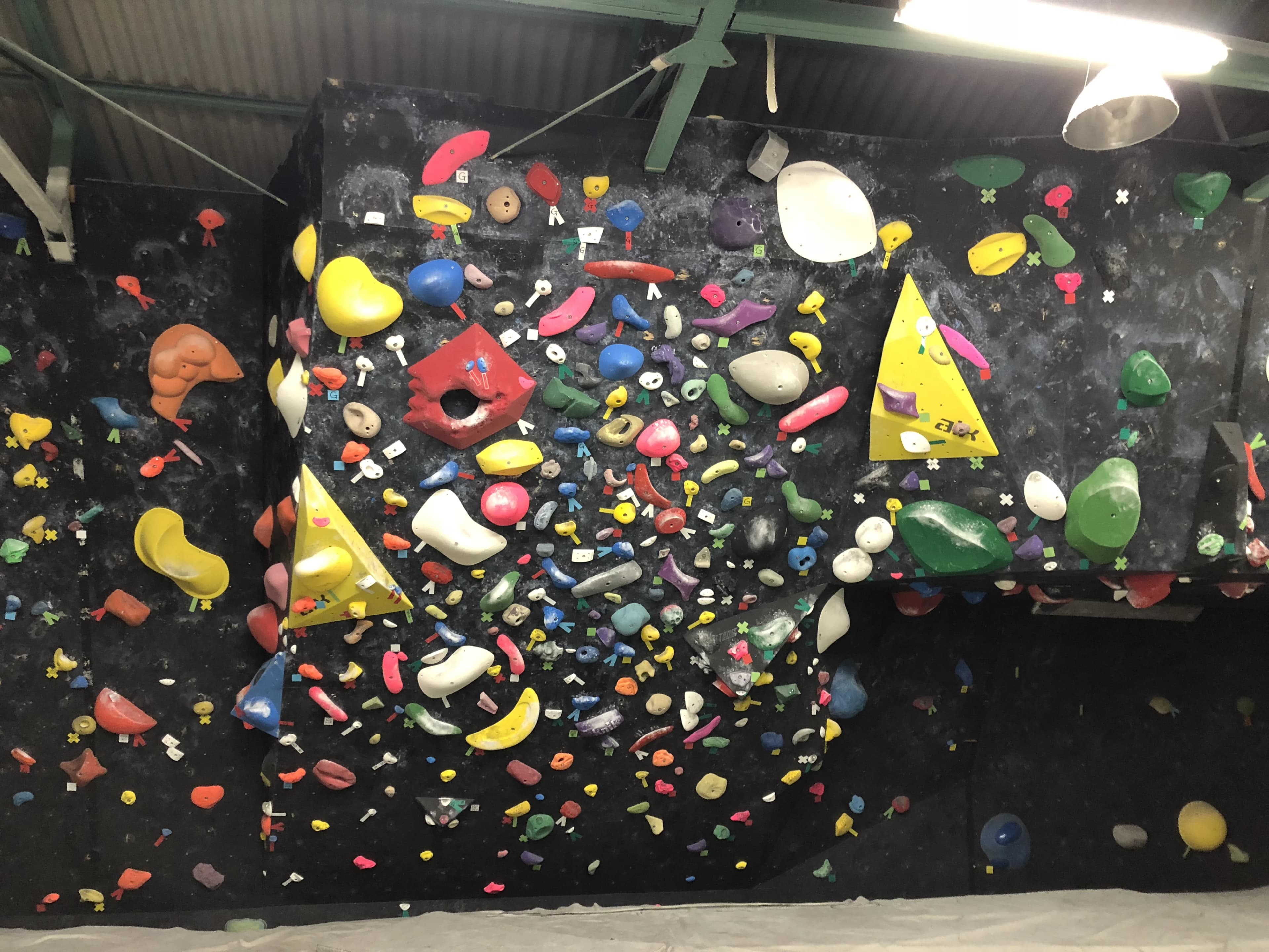 folk bouldering gym 新羽教室のサムネイル画像 2