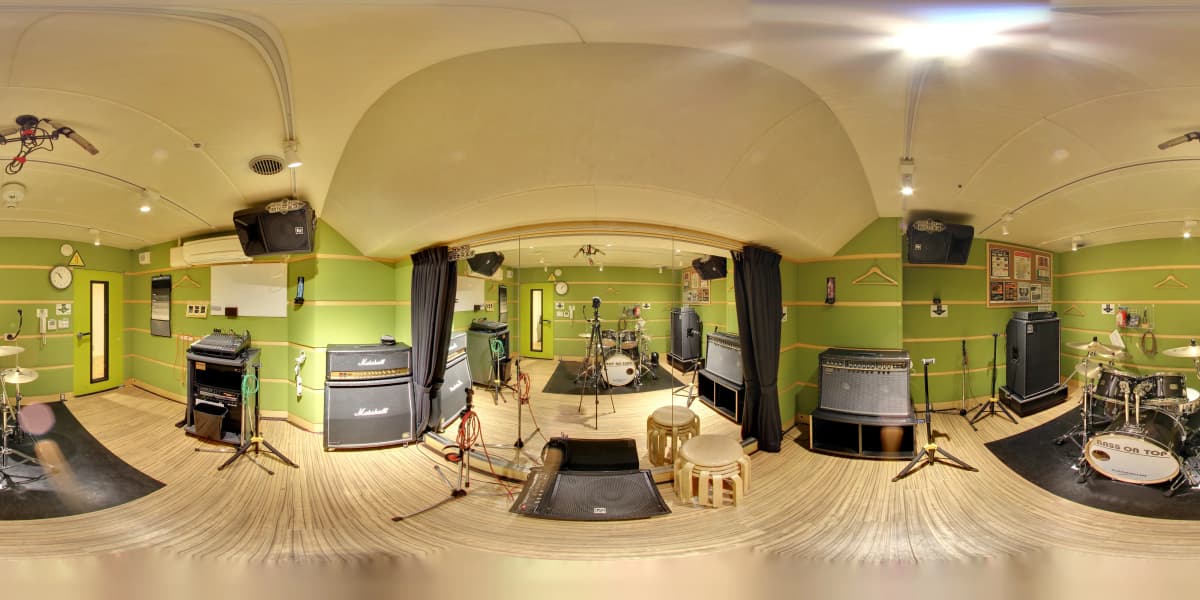 ピアノレッスンアスティ BASS　ON　TOP　池袋西口のサムネイル画像 2