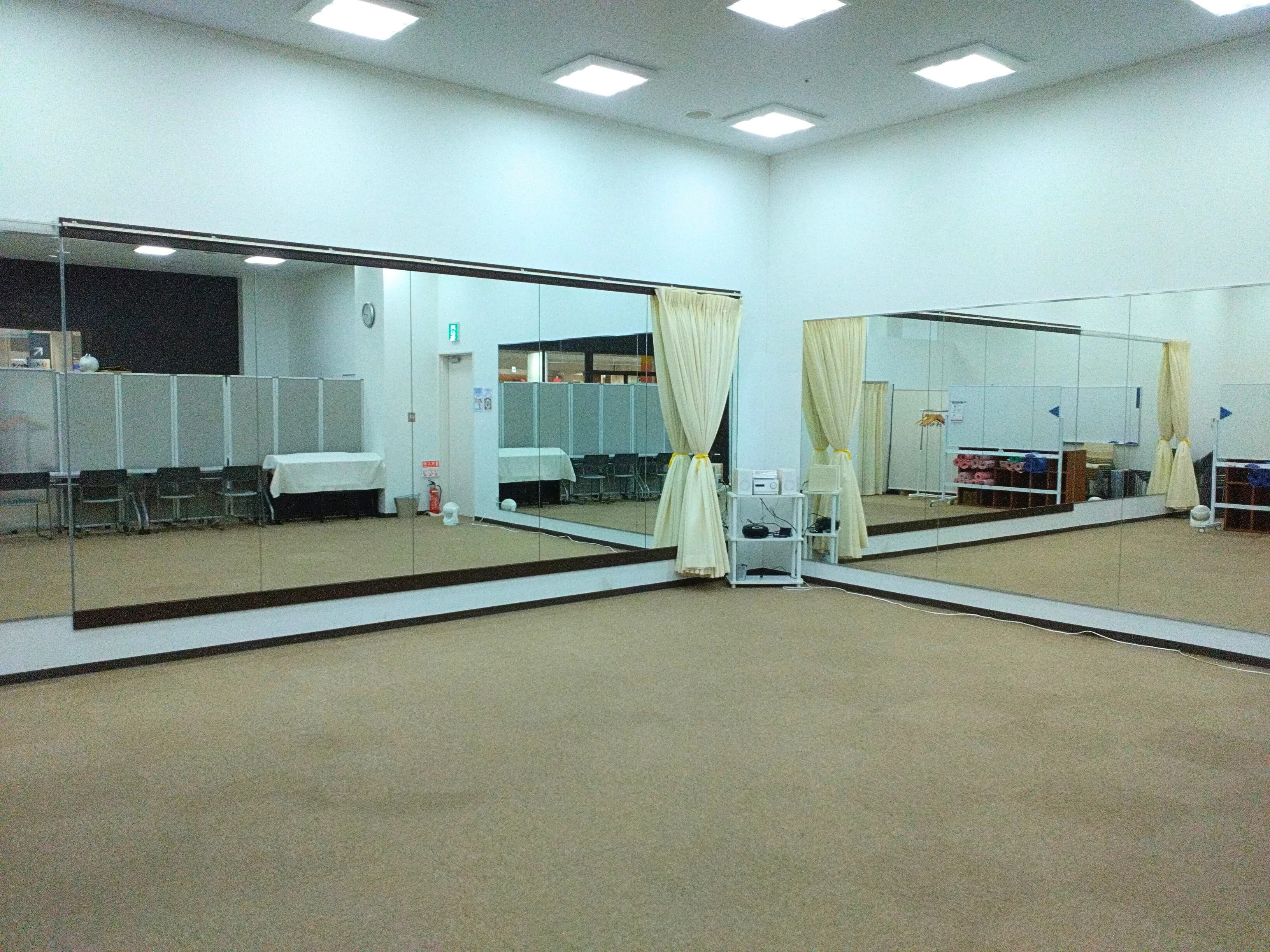 イオンカルチャークラブ ピアノ 幕張新都心店のサムネイル画像 4