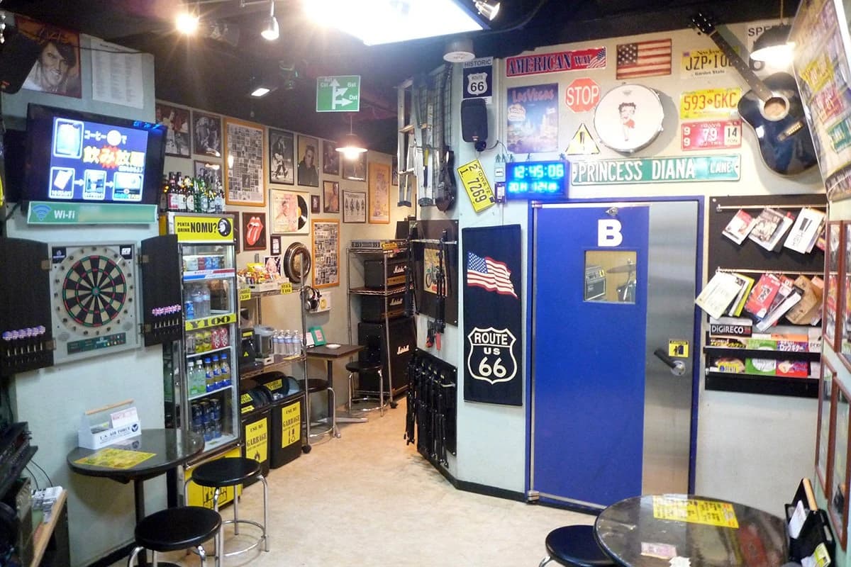 セレクトーン ギター スタジオペンタ五反田店のサムネイル画像 3