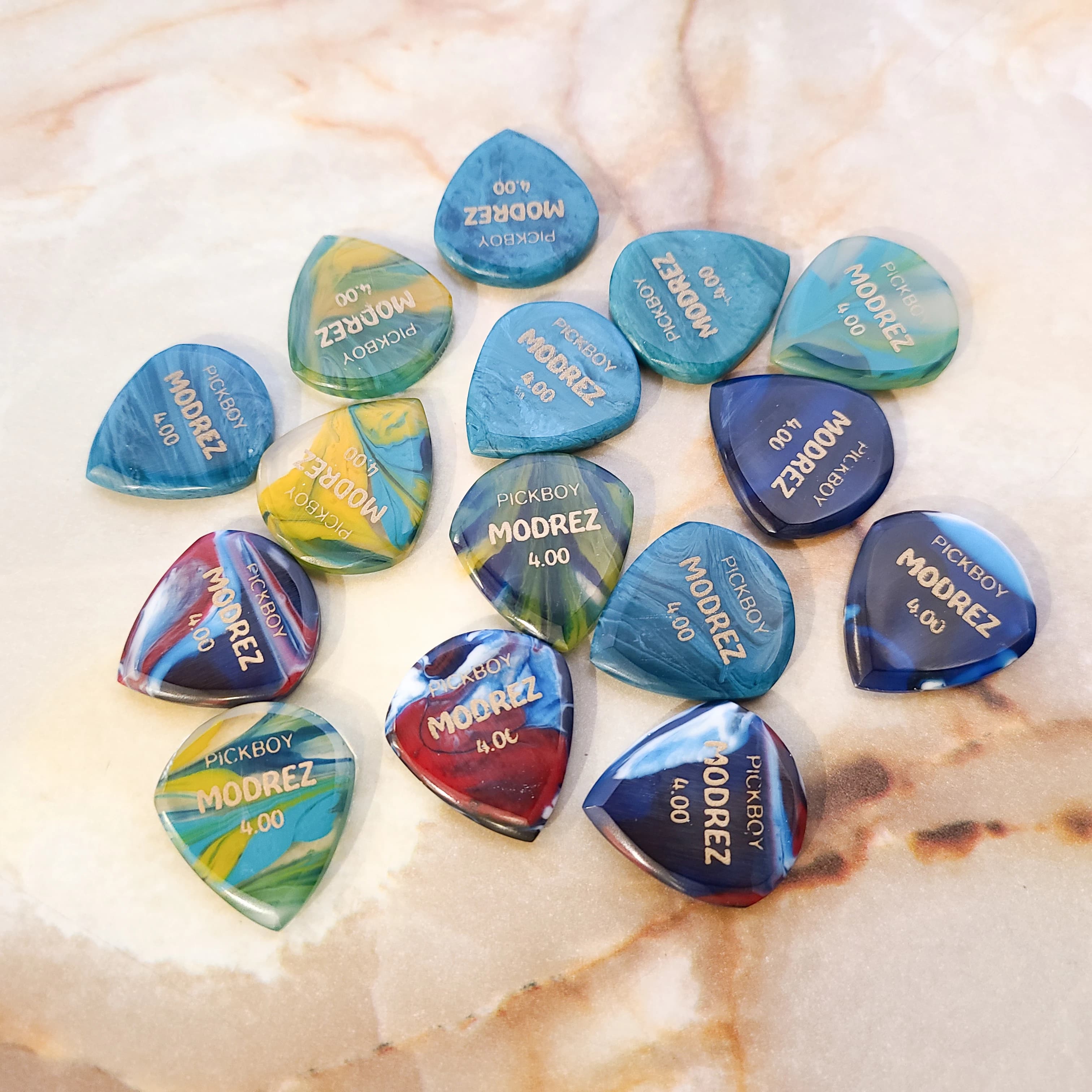 Haluna Guitar Studio(ハルナギタースタジオ) 上石神井ギター教室のサムネイル画像 2