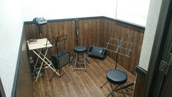 ロッキン ギター 浜松店のサムネイル画像 3