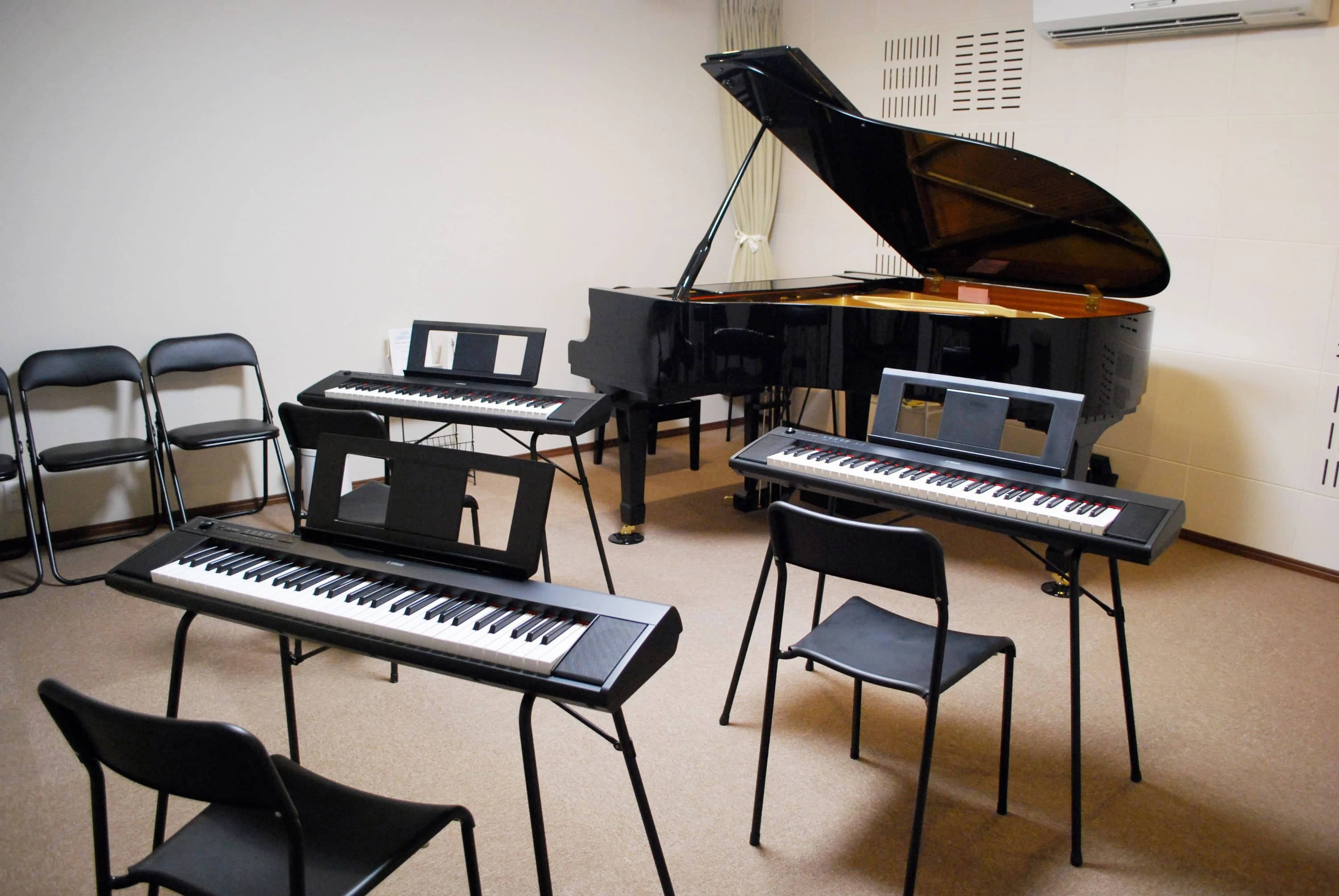 Tiny Studio music school ギター 江尻東教室のサムネイル画像 2