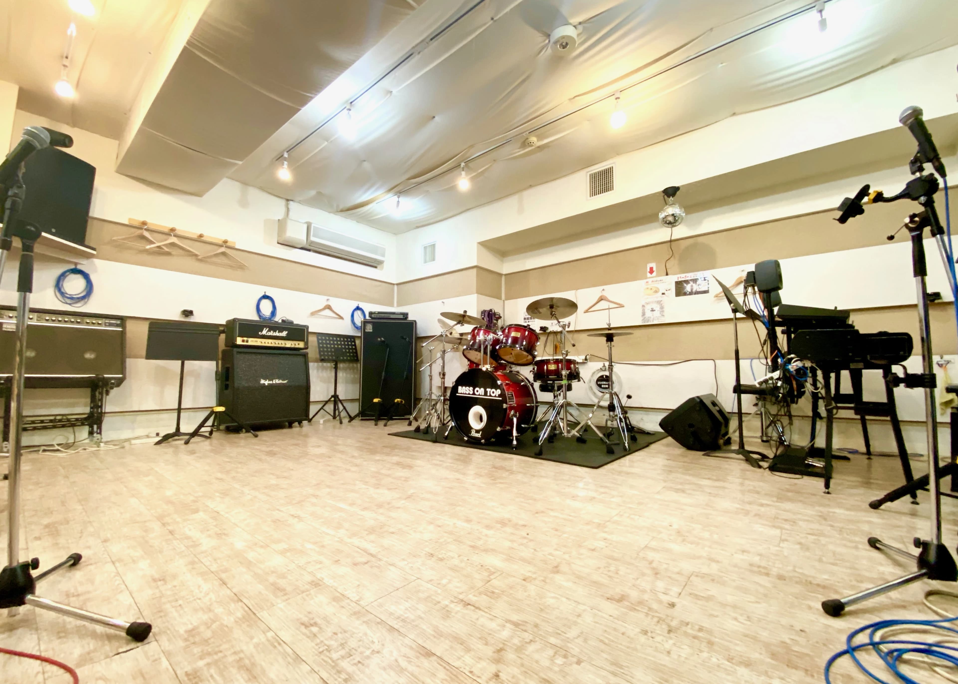 椿音楽教室 ギター BASS ON TOP なんば店 画像 19