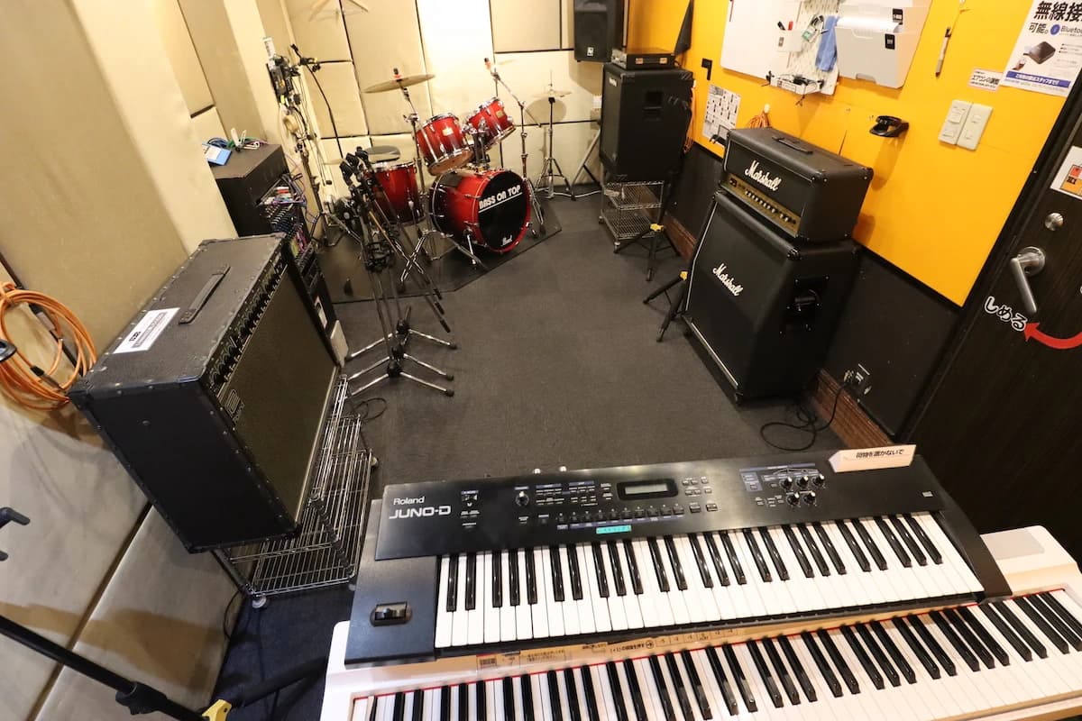 椿音楽教室 ギター BASS ON TOP 京橋店のサムネイル画像 2