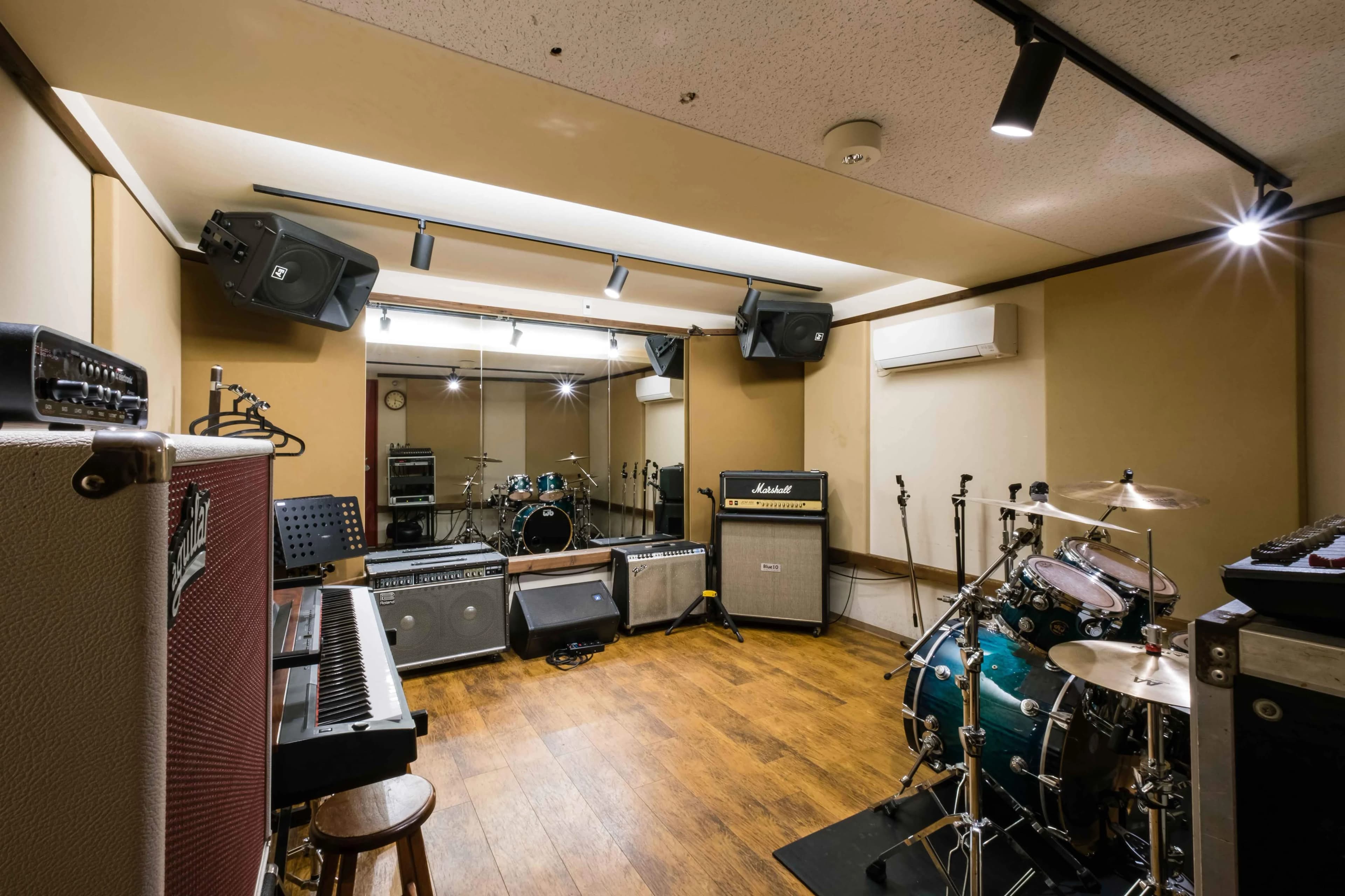 椿音楽教室 ギター Studio Hideaway六甲道店のサムネイル画像 3